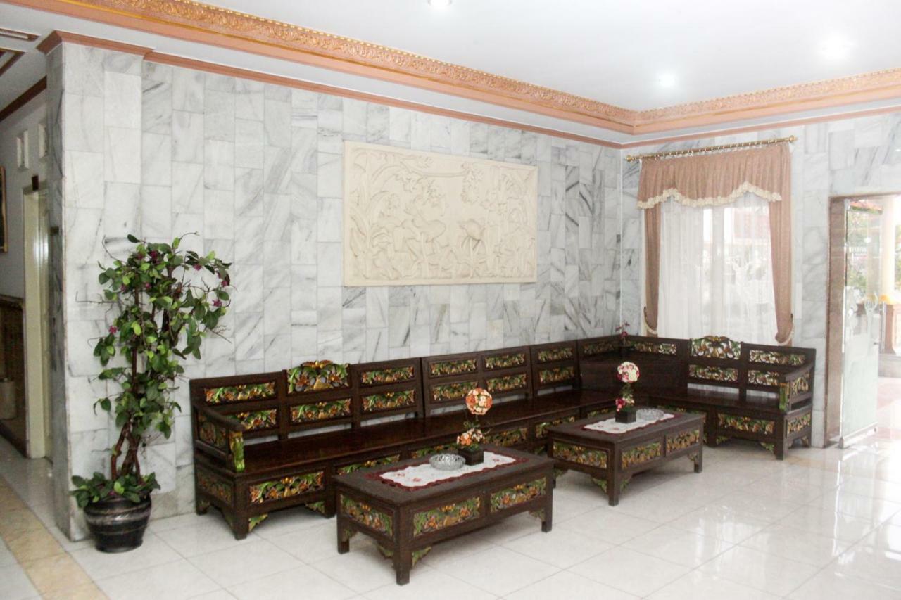 Indramayu Hotel Wiwi Perkasa 2 מראה חיצוני תמונה